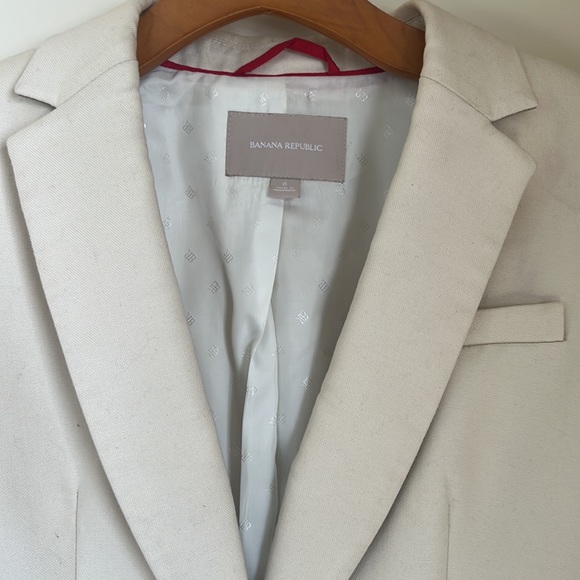 Beige and Khaki Linen Banana Republic sz 8 - Picture 2 of 2